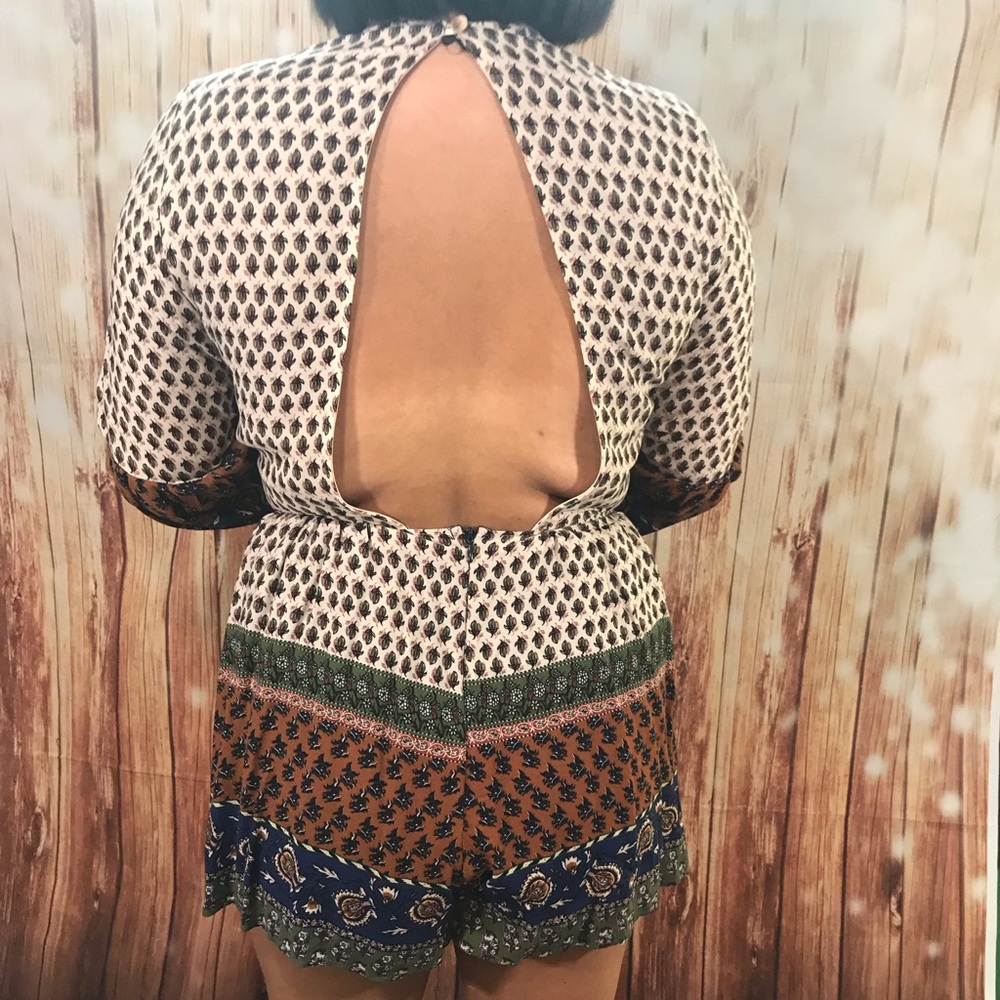 Romper - Picture 2 of 3